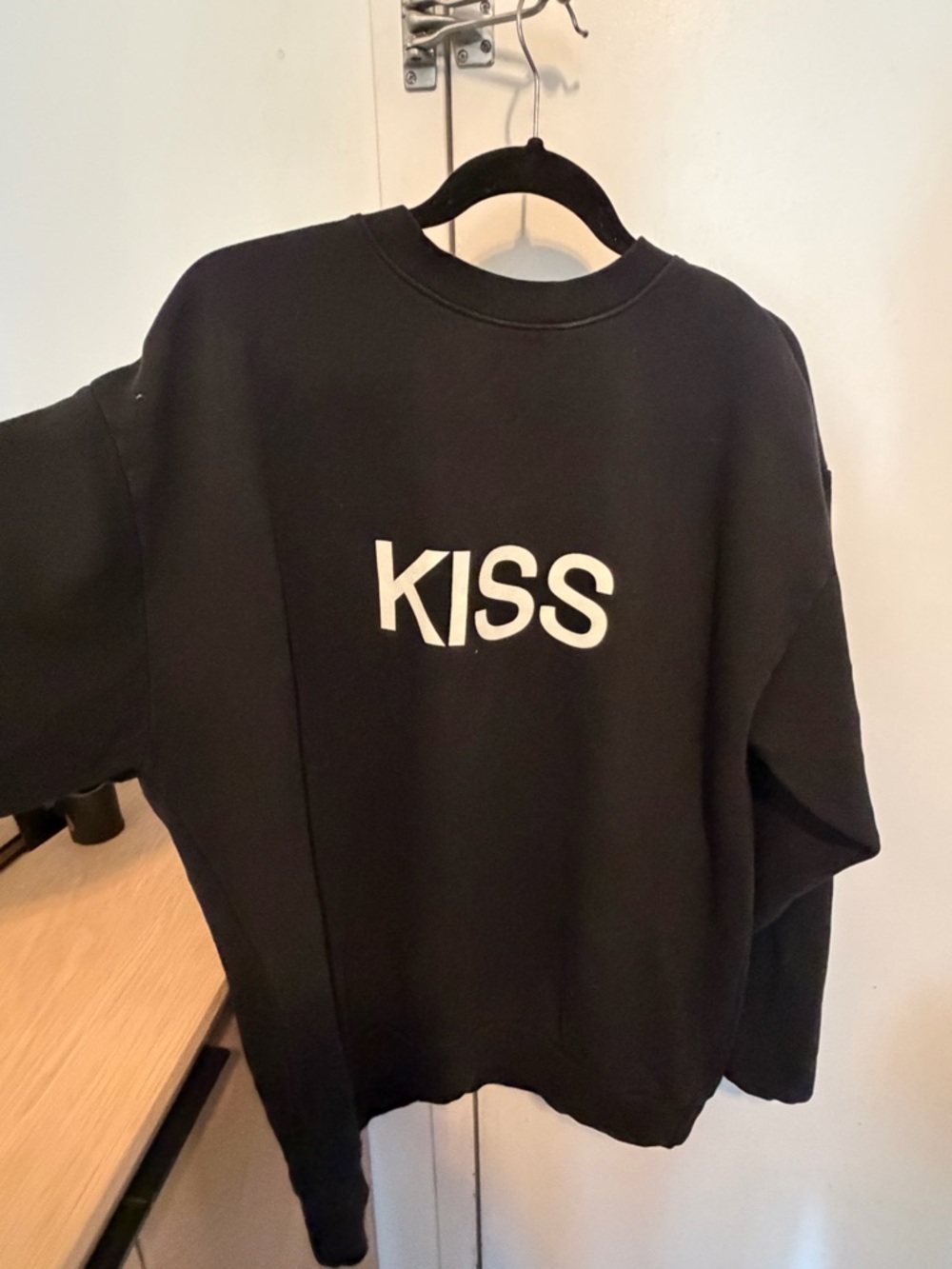 Brand new - Harry Styles KISS/DISCO sweatshirt - size L.